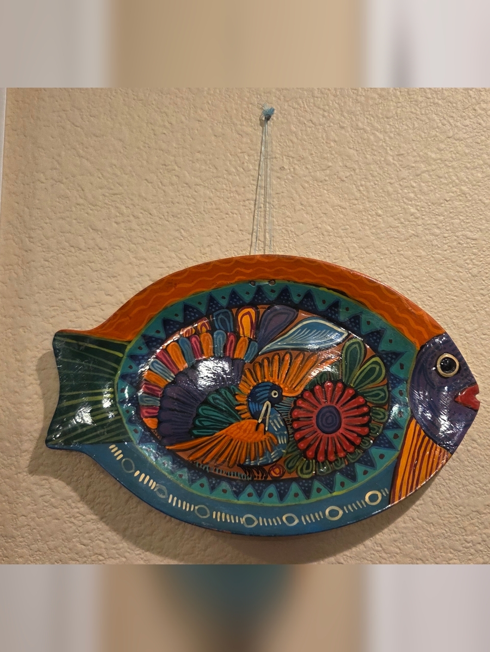 Mexico Talavera Hand Painted Hanging Fish Wall Plate Folk Art Cockatoo 14x9 Vtg